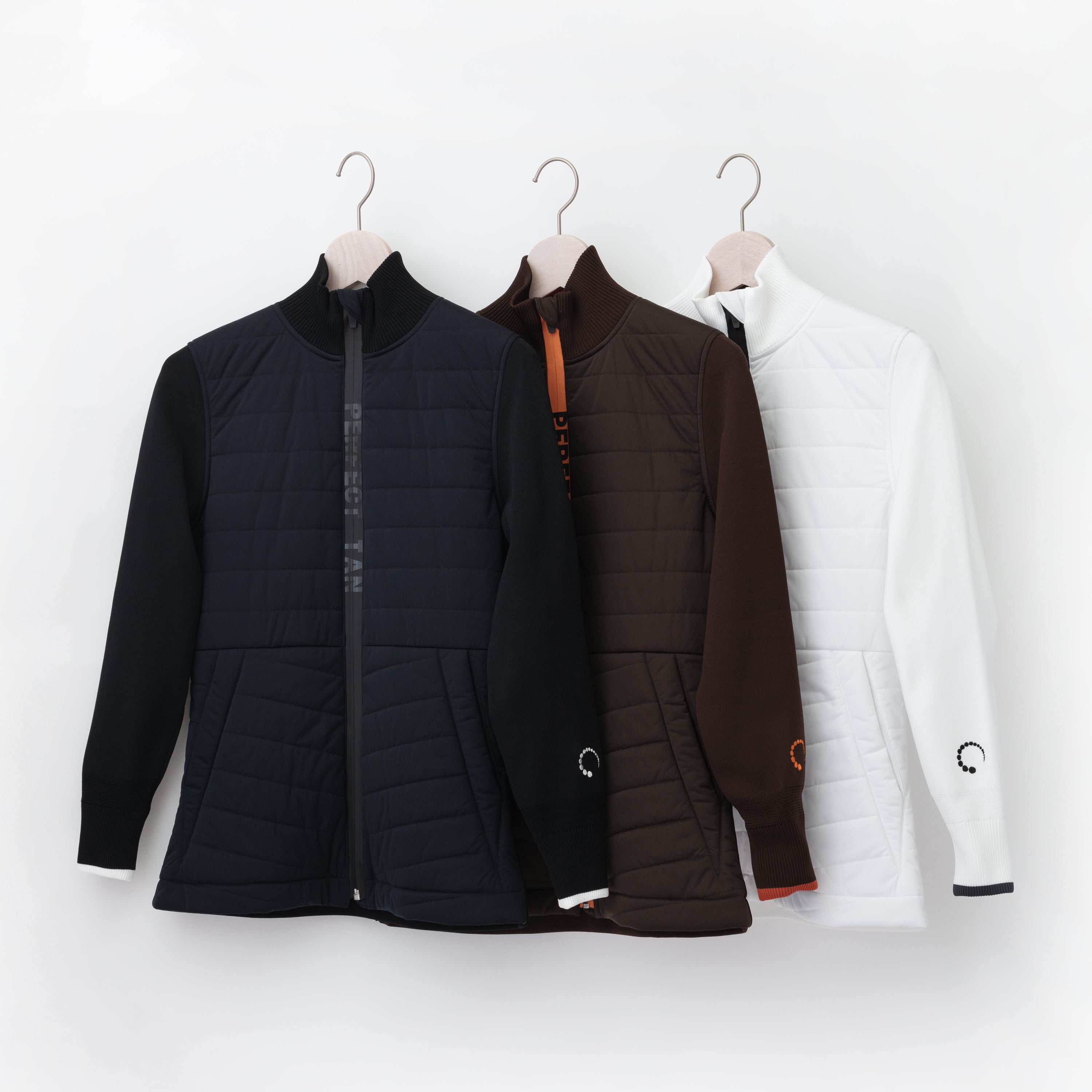 《SALE》ニット×ダウン ジャケット〈WOMENS〉